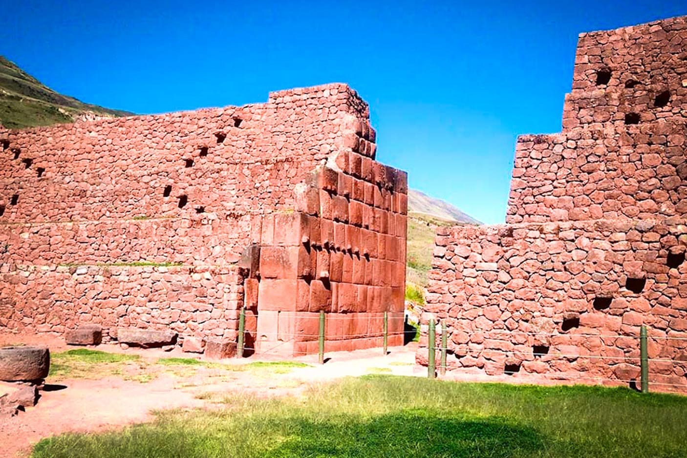 The Ancient Ritual of Coca Leaf and Cuscos South Valley