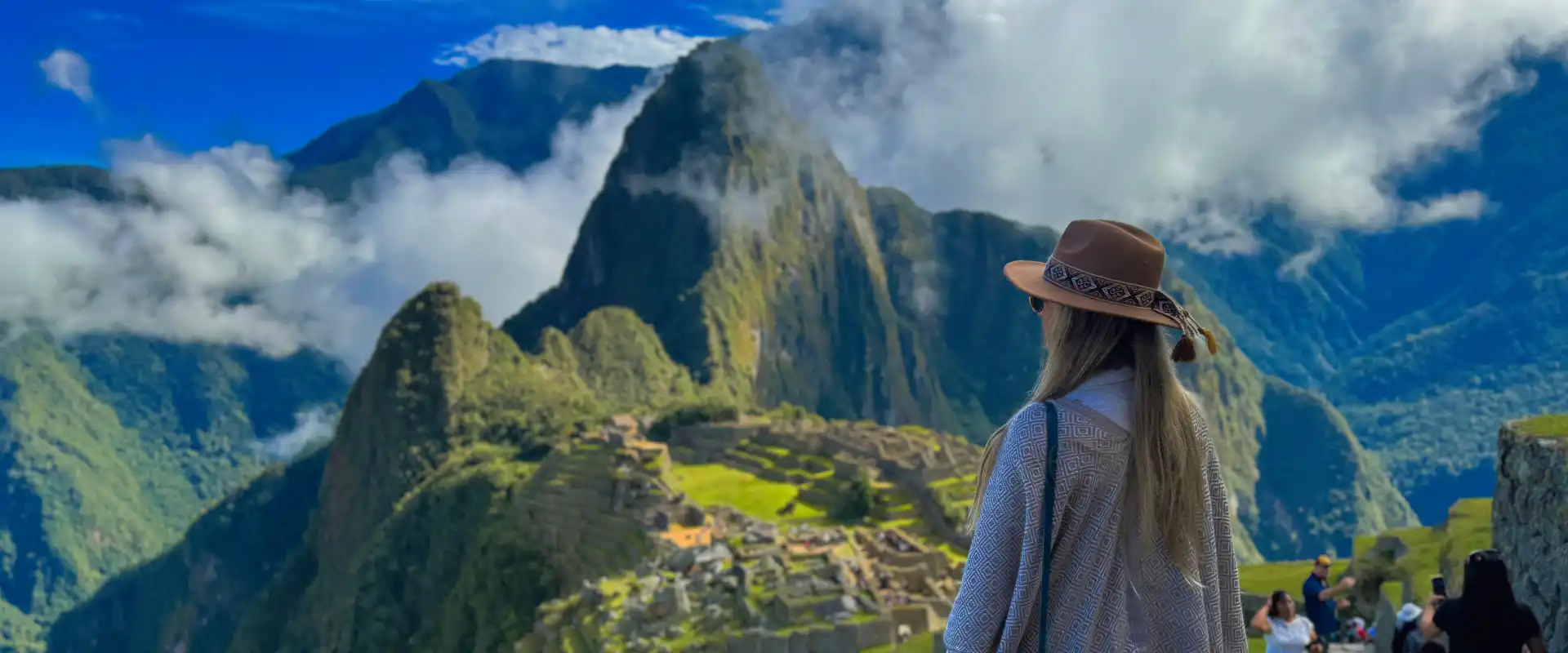 100% LOCAL TOUR OPERATOR